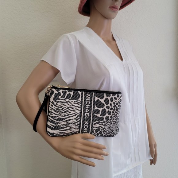 MICHAEL KORS Jet Set Charm Signature Logo Wristlet/Pouch- Black Multi - Picture 15 of 16